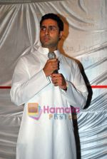 Abhishek bachchan unveiled the first look of Paa at a media conference held in mumbai on 4th Nov 2009 (10)